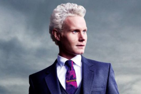 Rhydian Roberts looking regal in William Hunt on latest new album cover