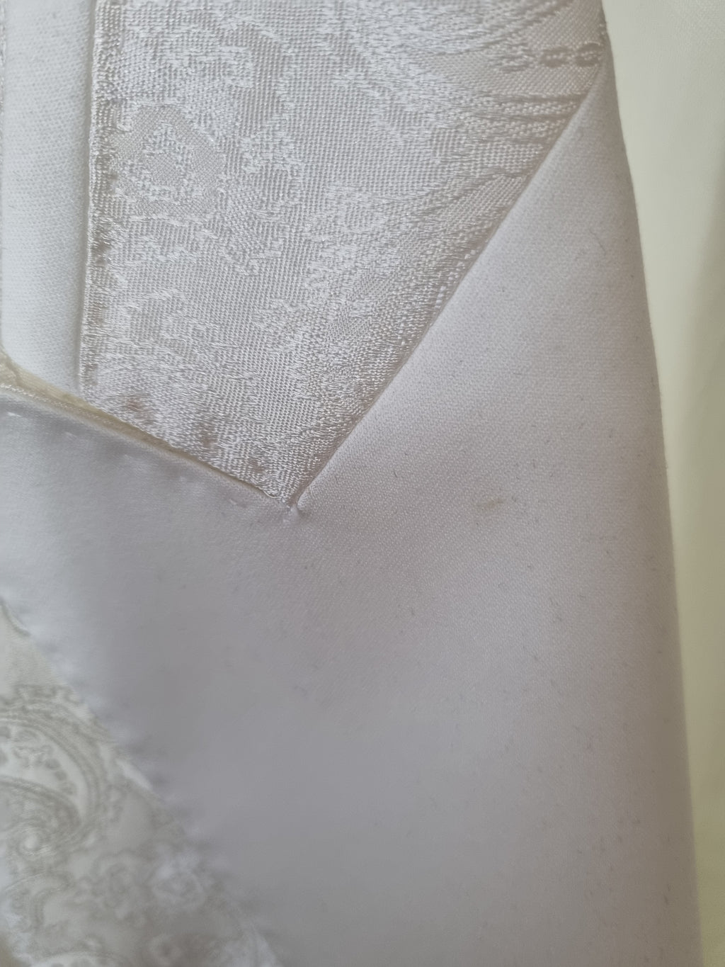 The Connery Alabaster White Dinner Jacket with Subtle Paisley Design