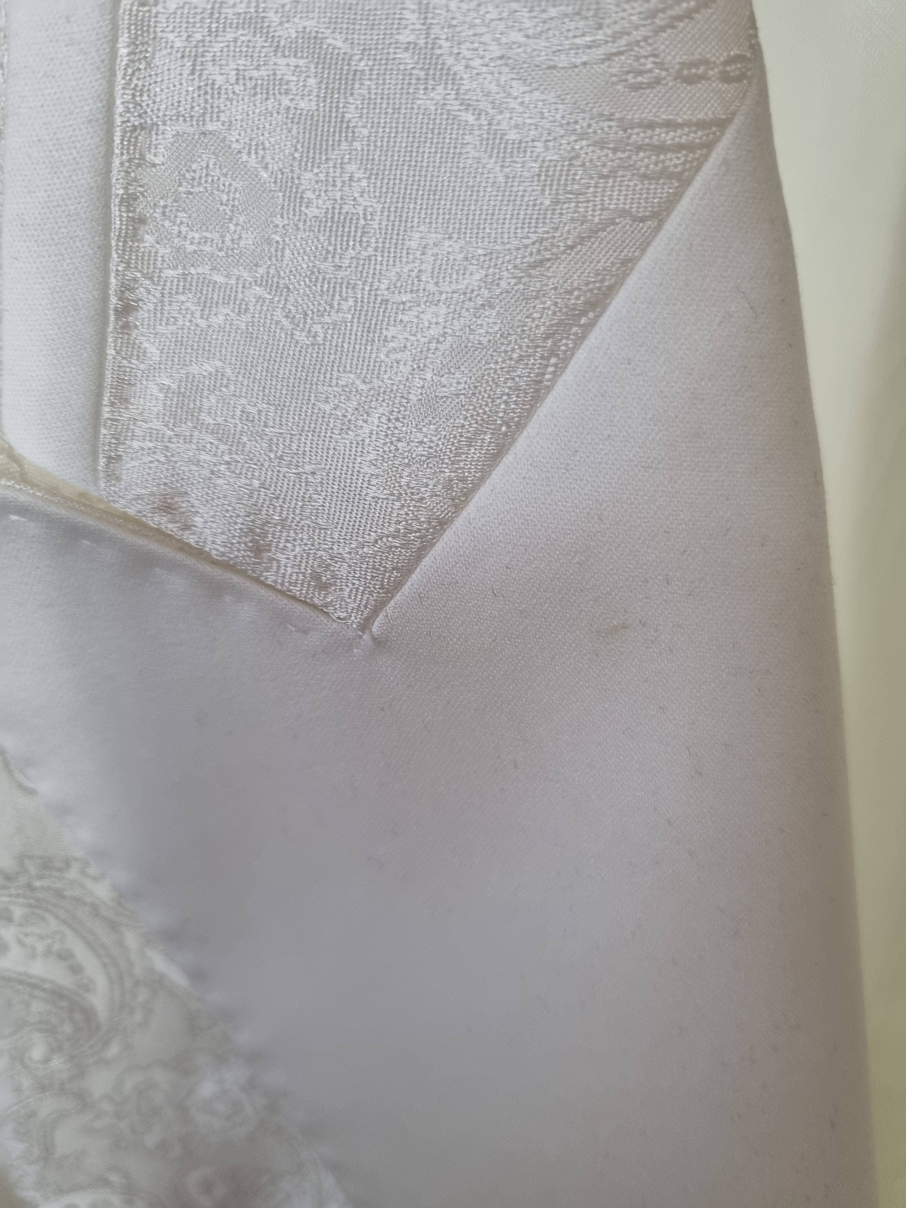 The Connery Alabaster White Dinner Jacket with Subtle Paisley Design