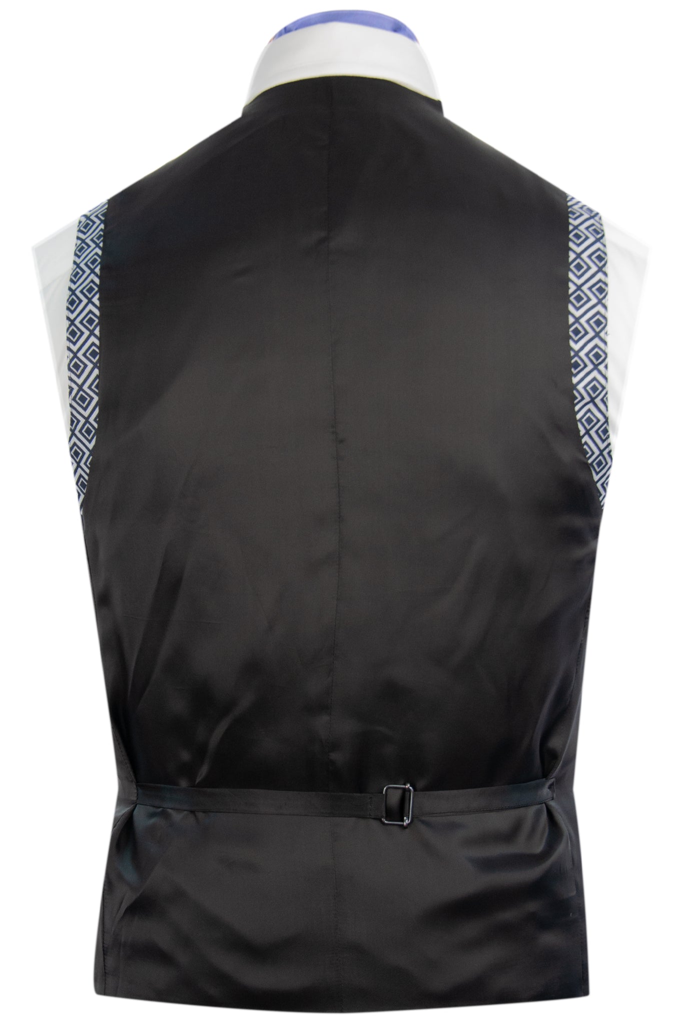 The Peregrine White And Navy Pattern Shawl Dinner Suit